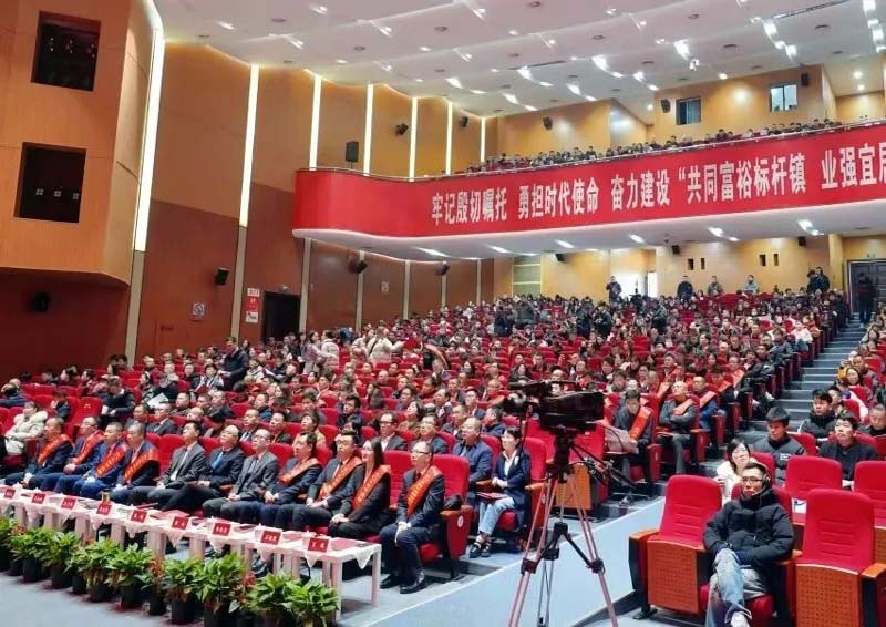 3000+產(chǎn)品覆蓋150國(guó)！鴻寶電源四十年深耕再獲“出口十強(qiáng)企業(yè)”等榮譽(yù)